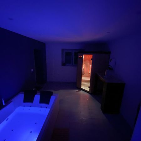 Detente Et Spa Pour Se Ressourcer Bullion Exterior photo