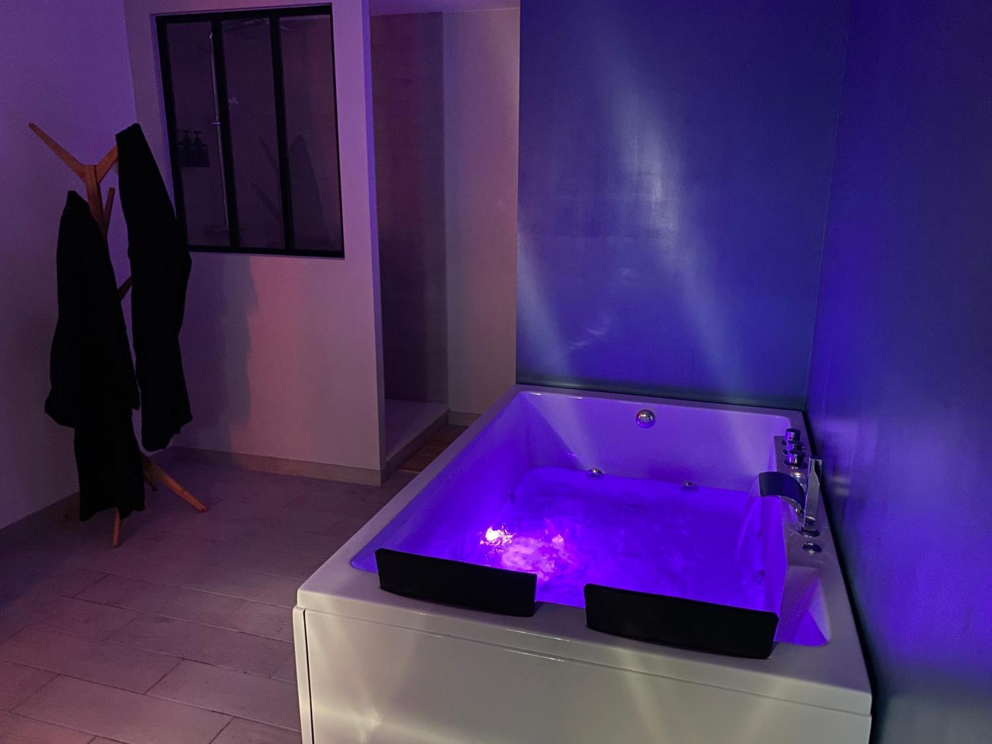 Detente Et Spa Pour Se Ressourcer Bullion Exterior photo